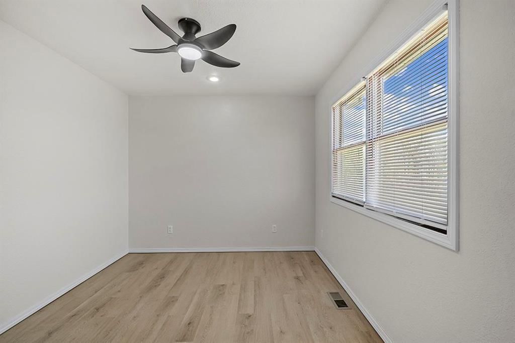 1120 Columbus Street — photo 12