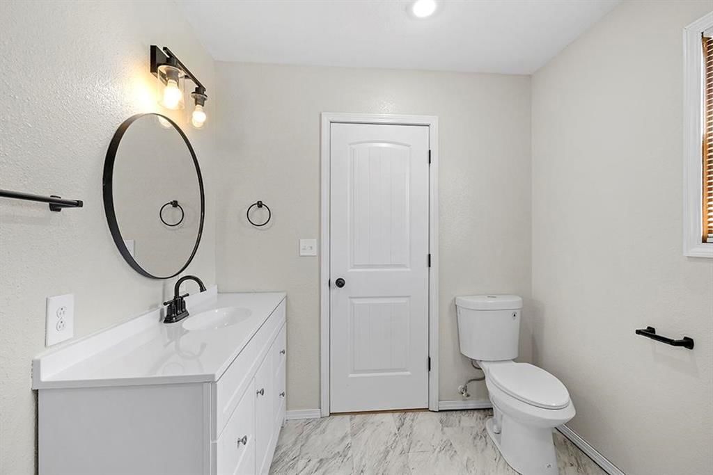 1120 Columbus Street — photo 18