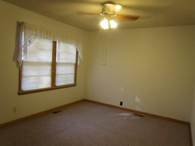 605 S Summit Street — photo 12