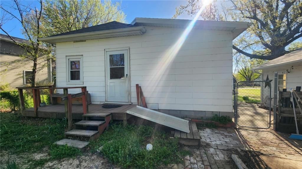 605 S Summit Street — photo 13