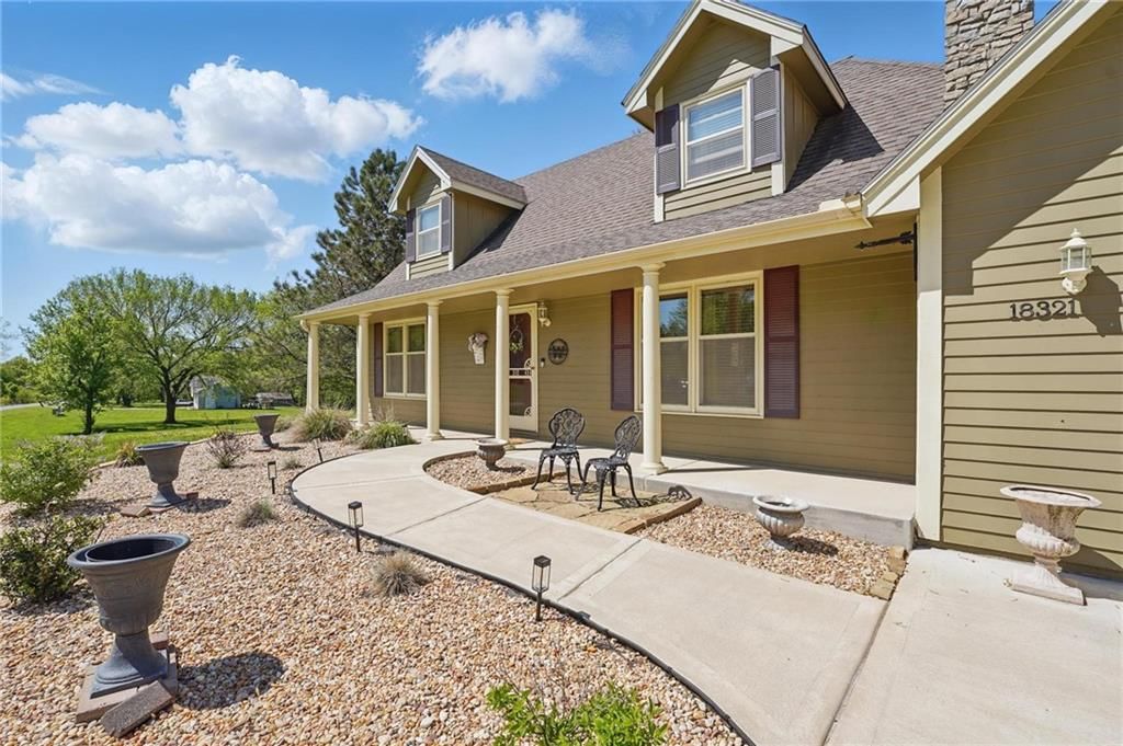 18321 Crestview Drive — photo 3