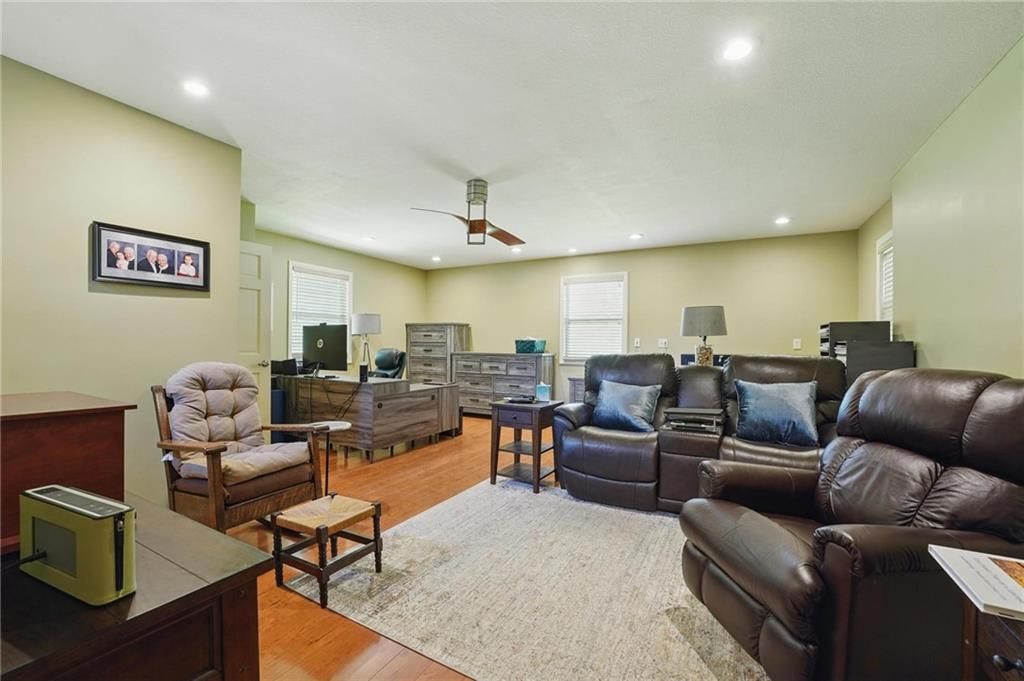 18321 Crestview Drive — photo 21