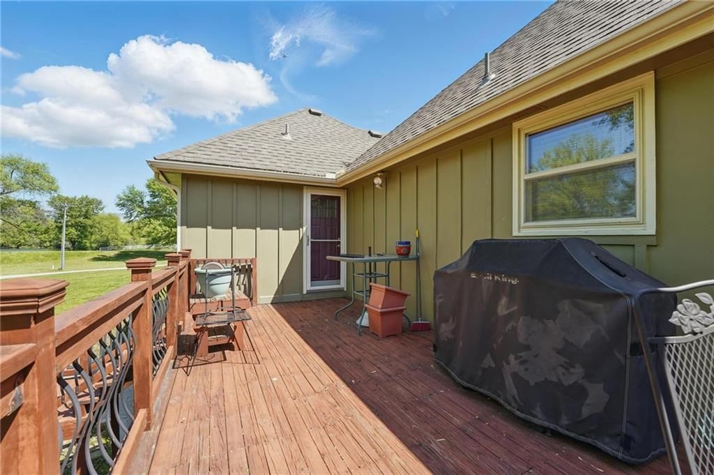 18321 Crestview Drive — photo 34
