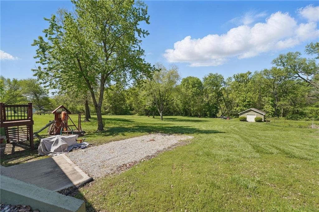 18321 Crestview Drive — photo 37