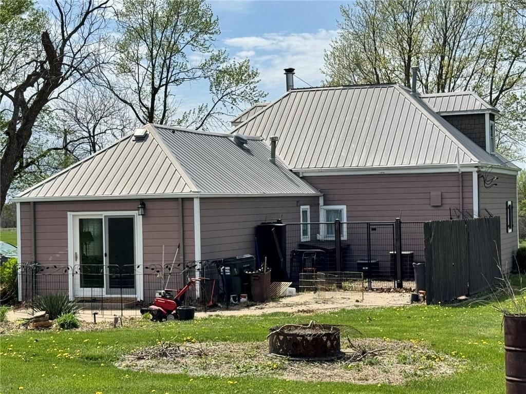 22497 Metcalf Road — photo 21