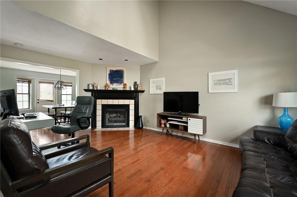 10624 W 115th Street — photo 5