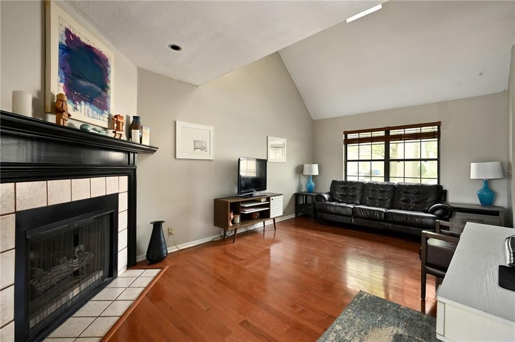 10624 W 115th Street — photo 6