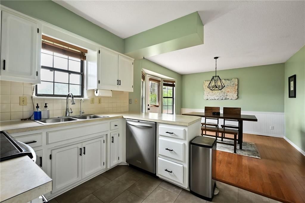 10624 W 115th Street — photo 10