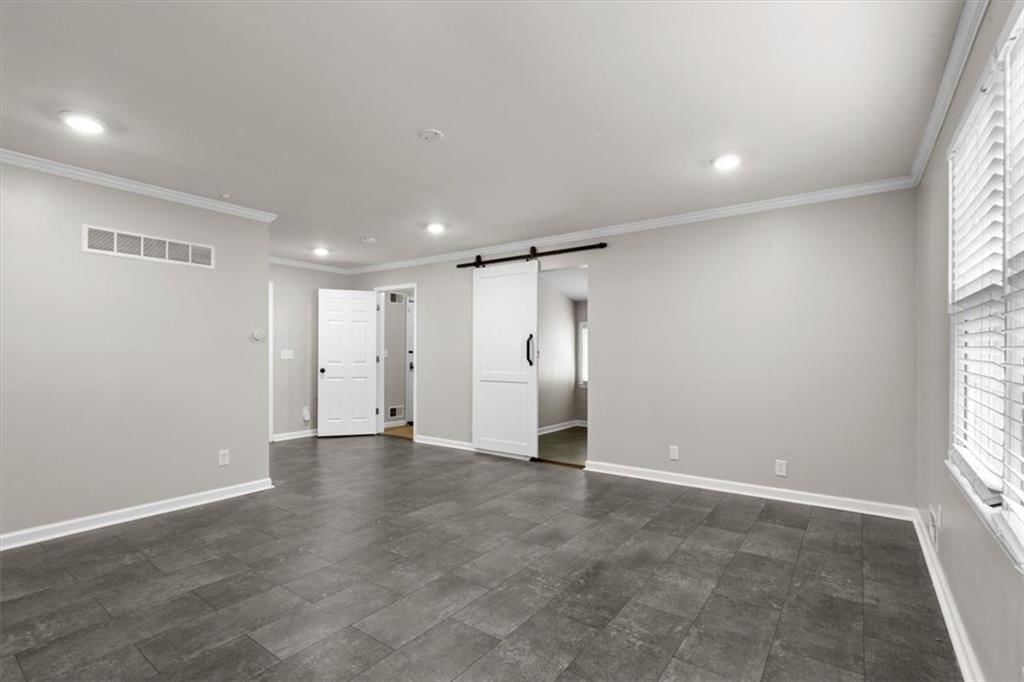 8308 W 61st Street — photo 6