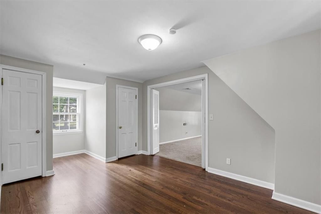 8308 W 61st Street — photo 7