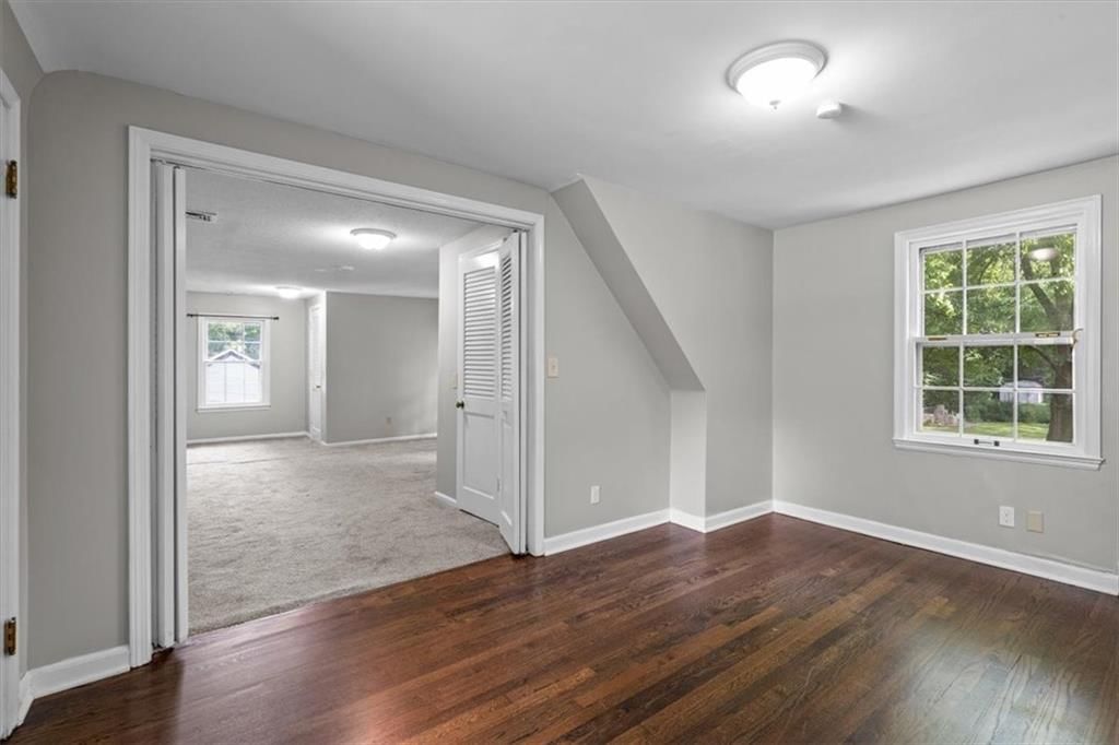 8308 W 61st Street — photo 9