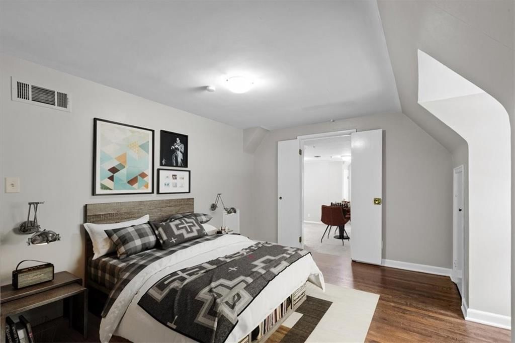 8308 W 61st Street — photo 18