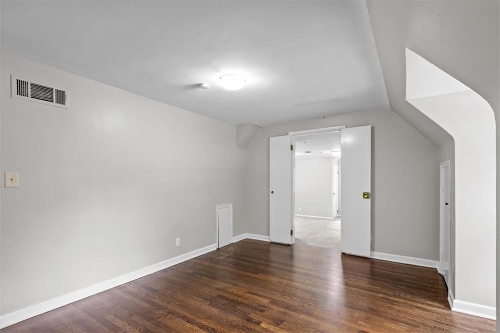 8308 W 61st Street — photo 19