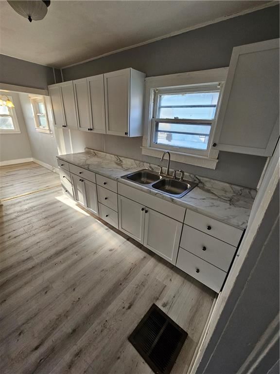 4410 Myrtle Avenue — photo 8