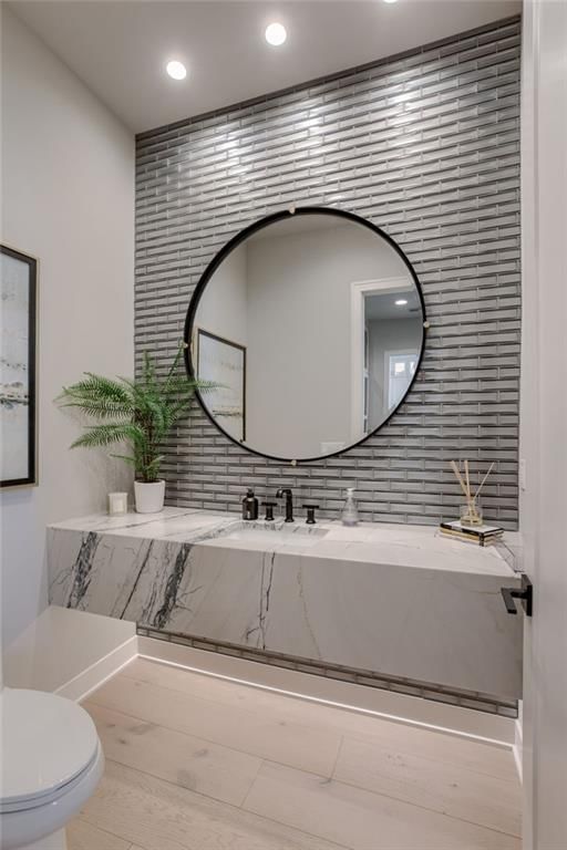 Photo 15 of 41 - 13610 Granada Drive, Leawood, KS 66224