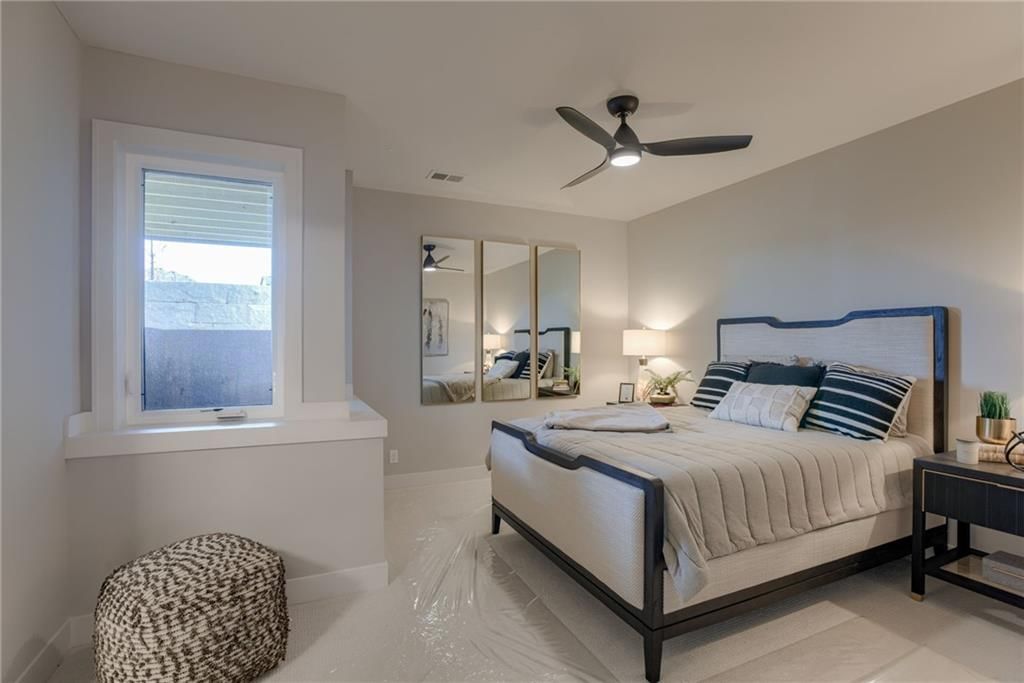 Photo 23 of 41 - 13610 Granada Drive, Leawood, KS 66224