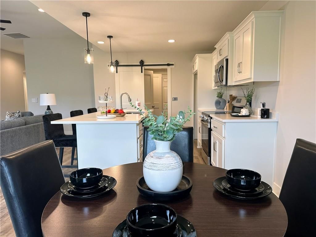 408 Ash Street — photo 10