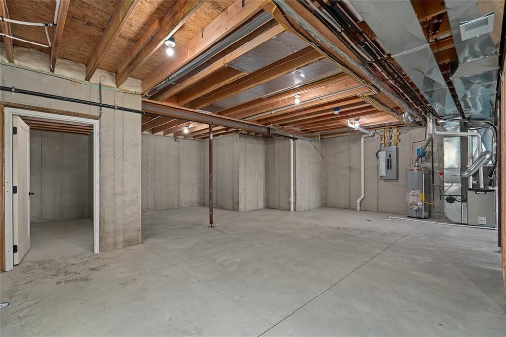 Photo 36 of 41 - 8266 Aurora Street