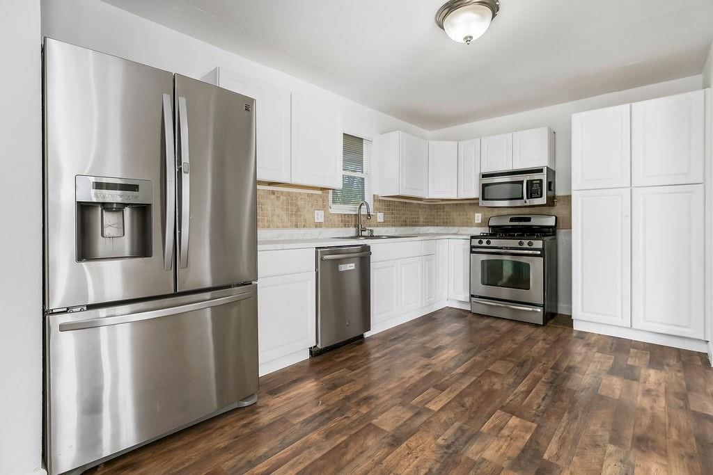 1805 NE 5th Street — photo 7