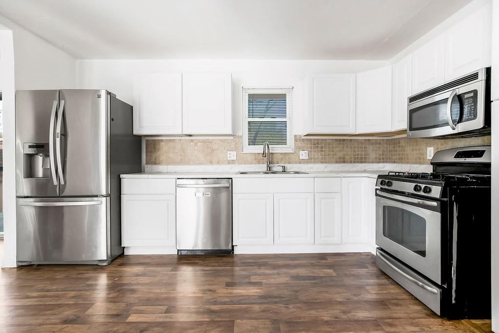 1805 NE 5th Street — photo 8