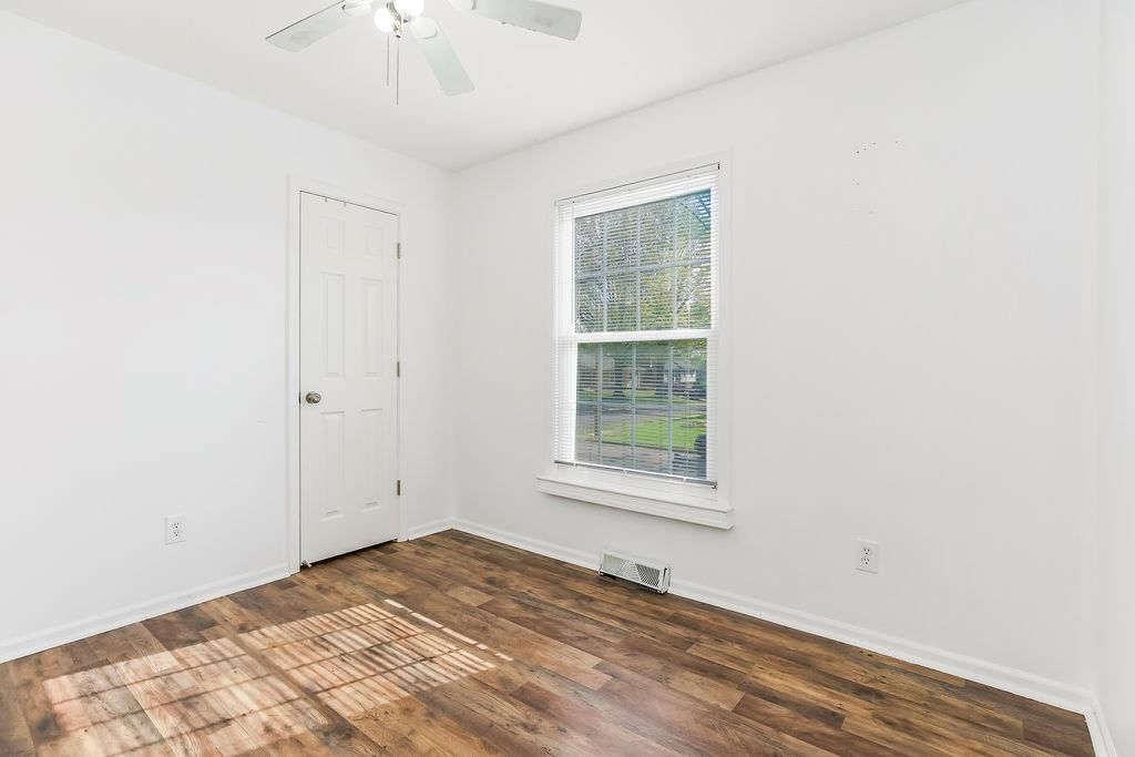 1805 NE 5th Street — photo 9