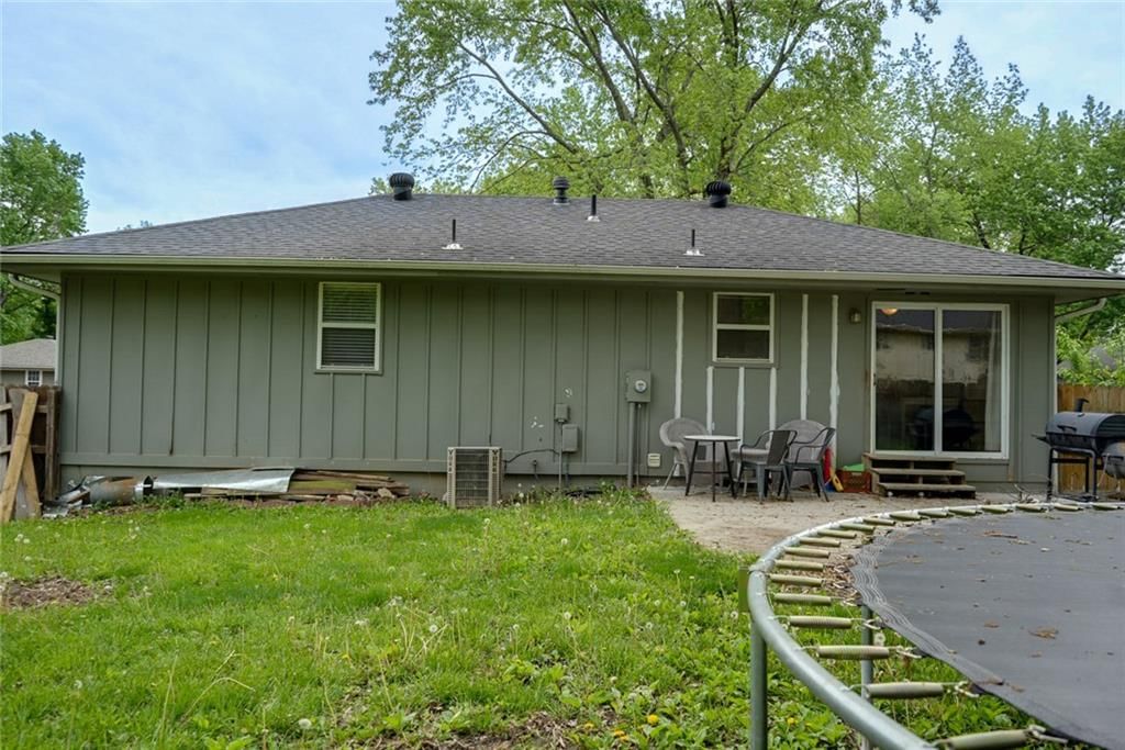 2202 SE Park Avenue — photo 30