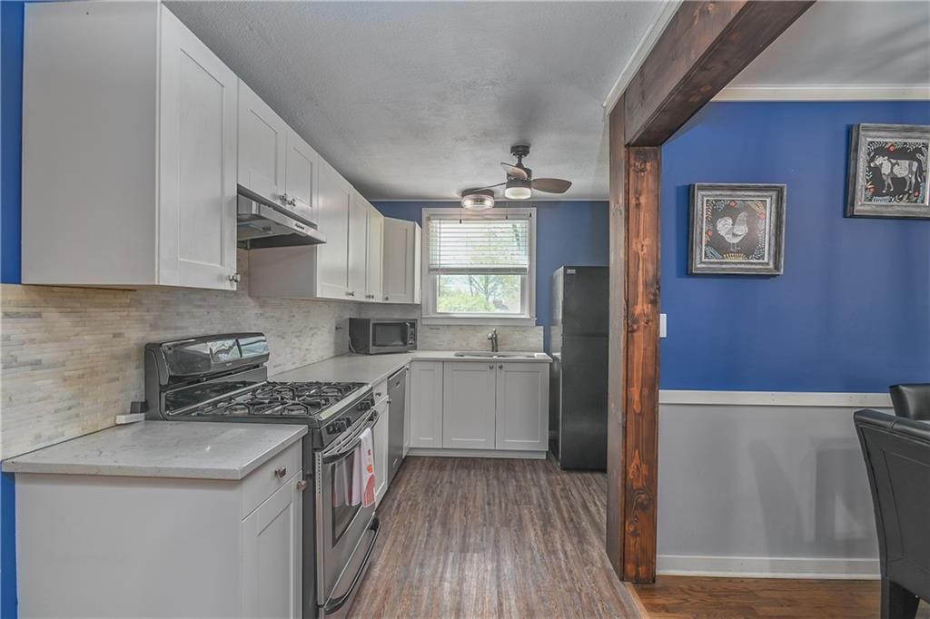 Photo 10 of 28 - 115 W 97th Street