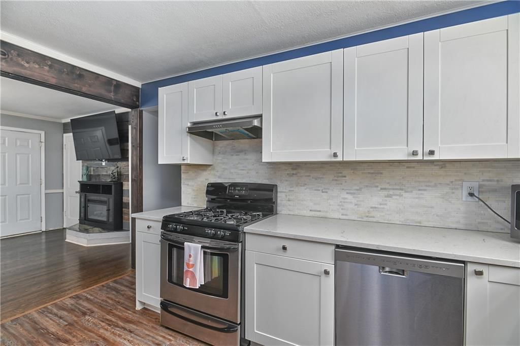Photo 13 of 28 - 115 W 97th Street