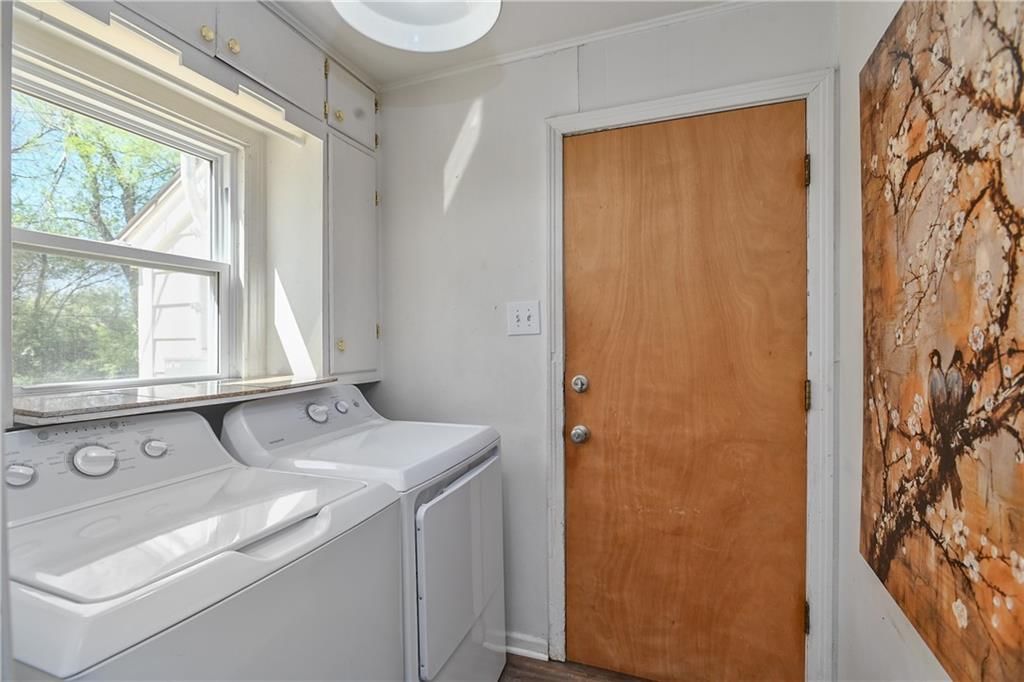 Photo 15 of 28 - 115 W 97th Street