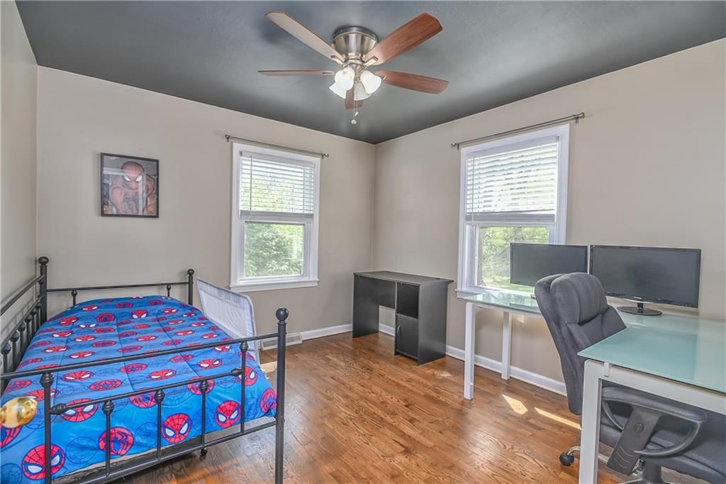 Photo 18 of 28 - 115 W 97th Street