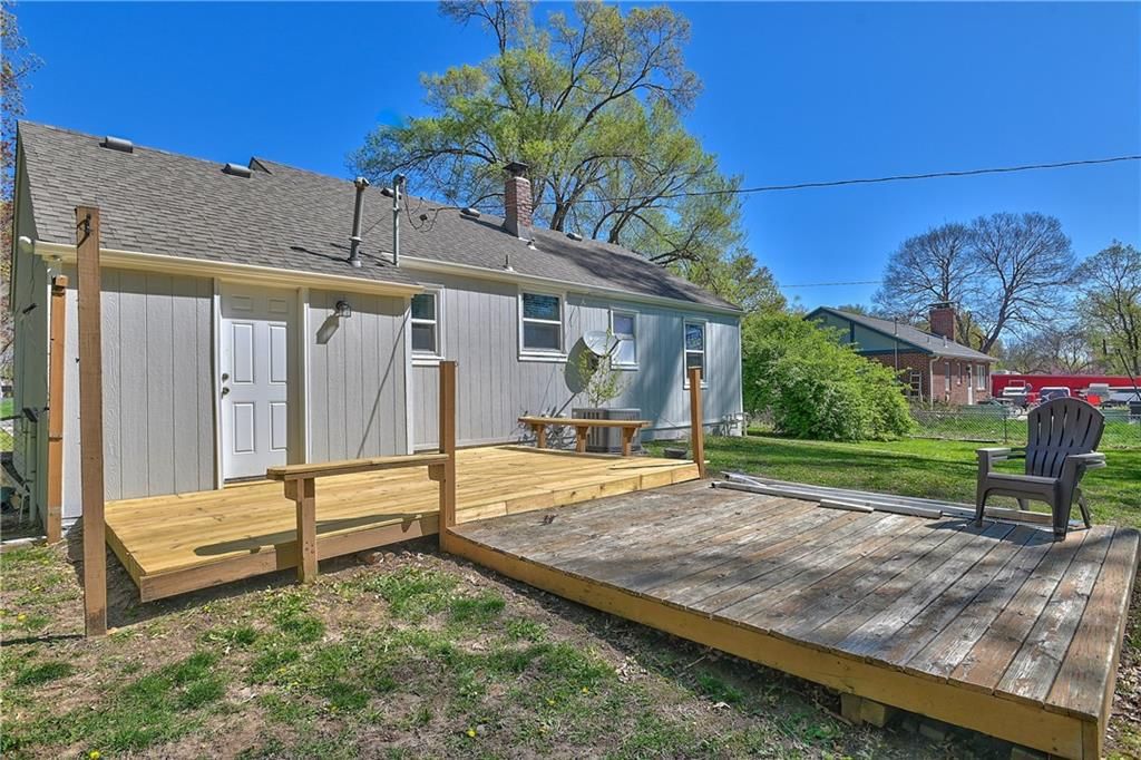 Photo 21 of 28 - 115 W 97th Street