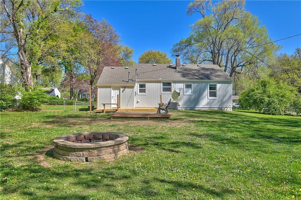 Photo 23 of 28 - 115 W 97th Street
