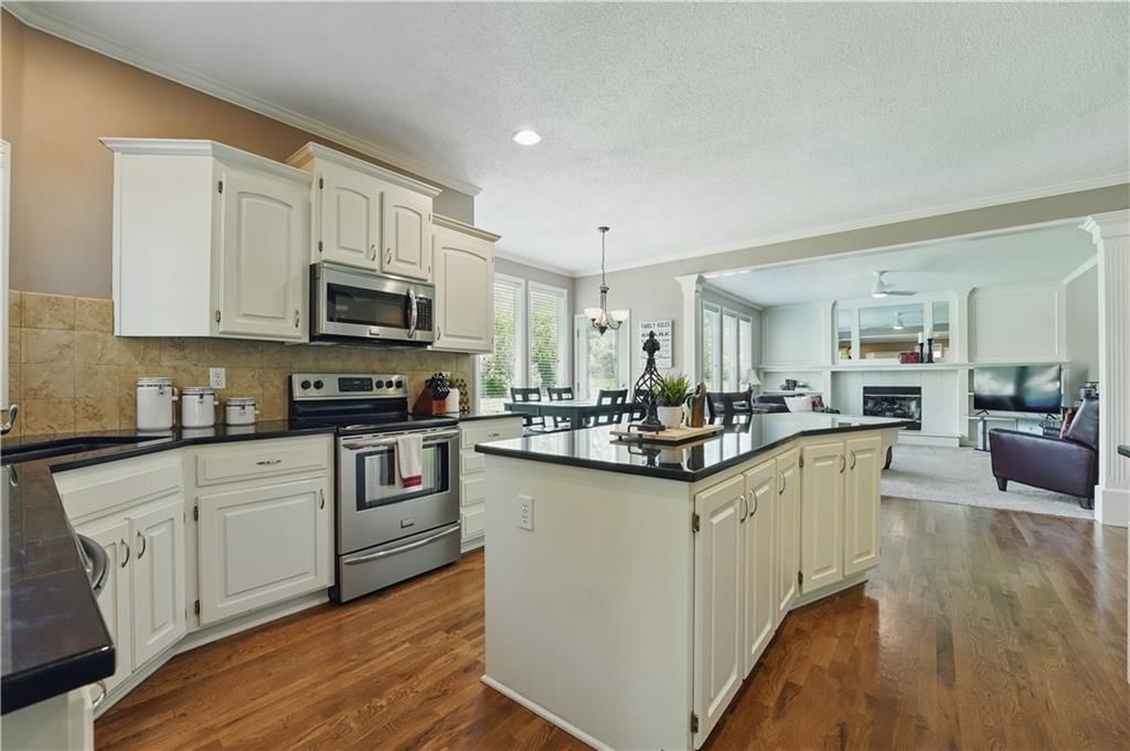 14221 Rosehill Street — photo 11