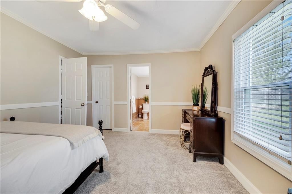 107 E Olive Street — photo 20