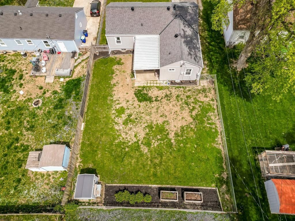 Photo 31 of 36 - 11403 W 67TH Terrace