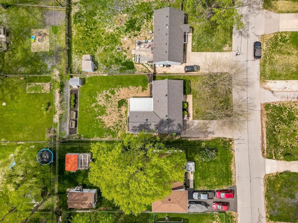 Photo 33 of 36 - 11403 W 67TH Terrace