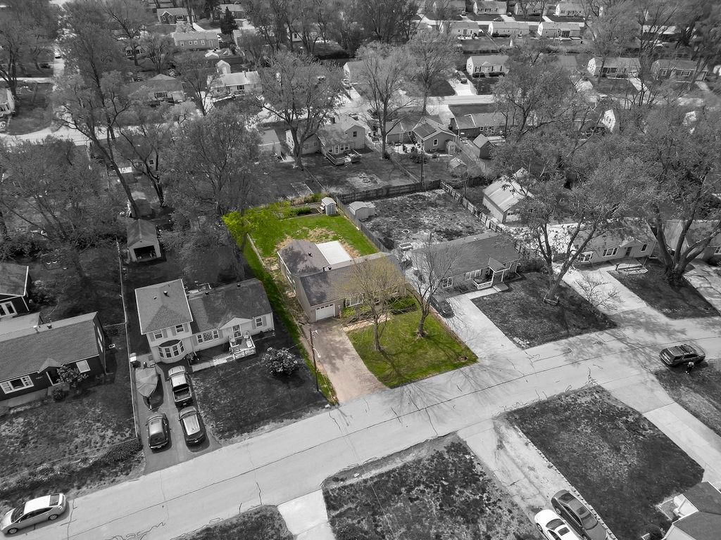 Photo 35 of 36 - 11403 W 67TH Terrace