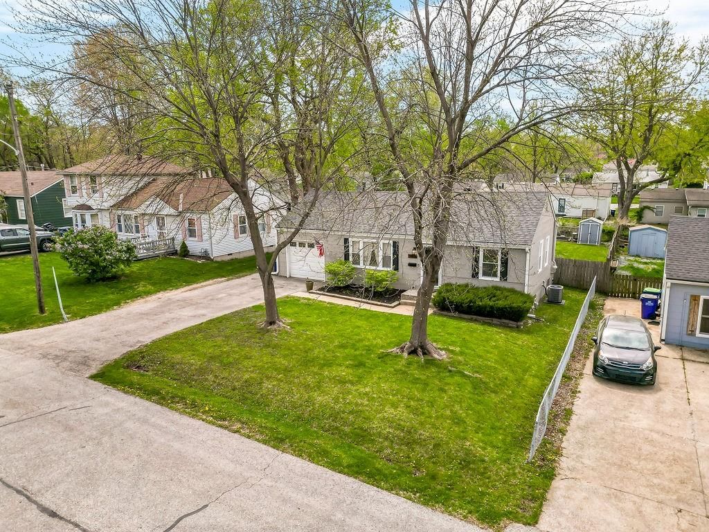 Photo 36 of 36 - 11403 W 67TH Terrace