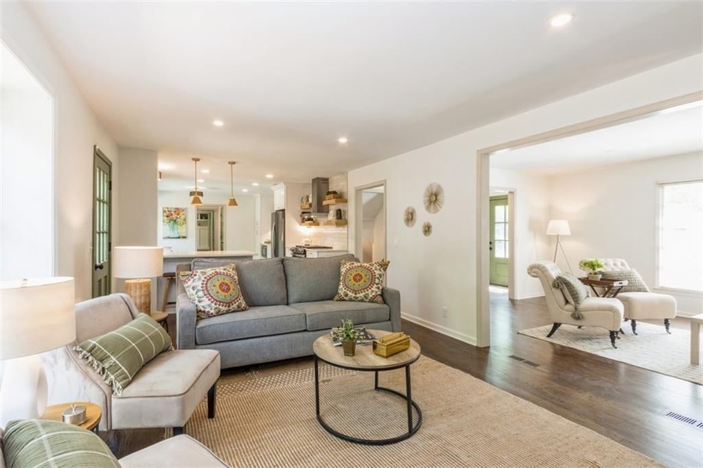 10031 Catalina Street — photo 6