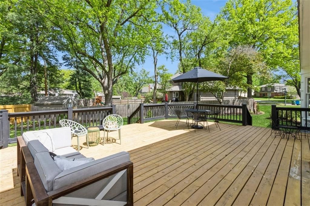 10031 Catalina Street — photo 32