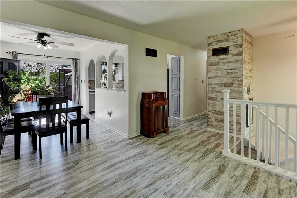 1414 N Cloverdale Court — photo 8