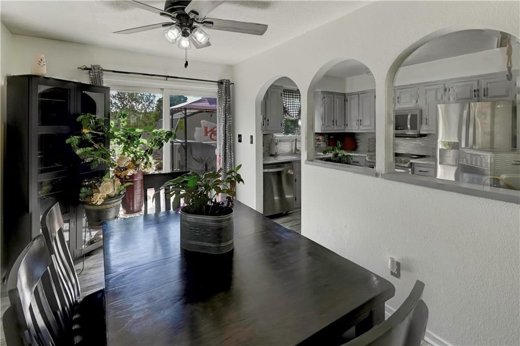 1414 N Cloverdale Court — photo 9