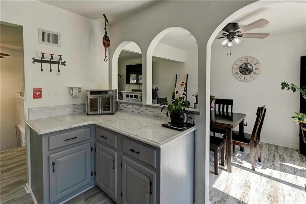 1414 N Cloverdale Court — photo 16