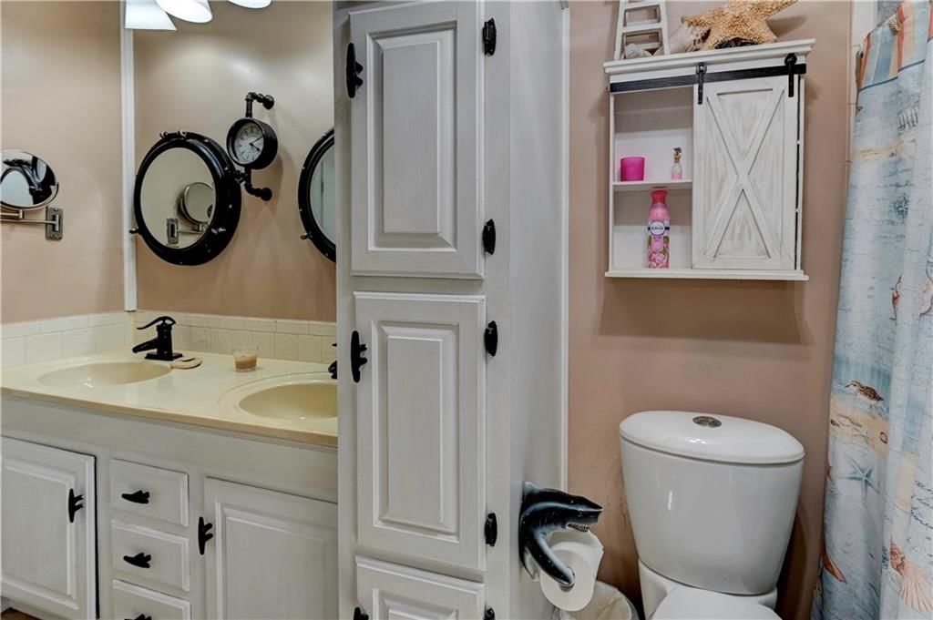 1414 N Cloverdale Court — photo 25