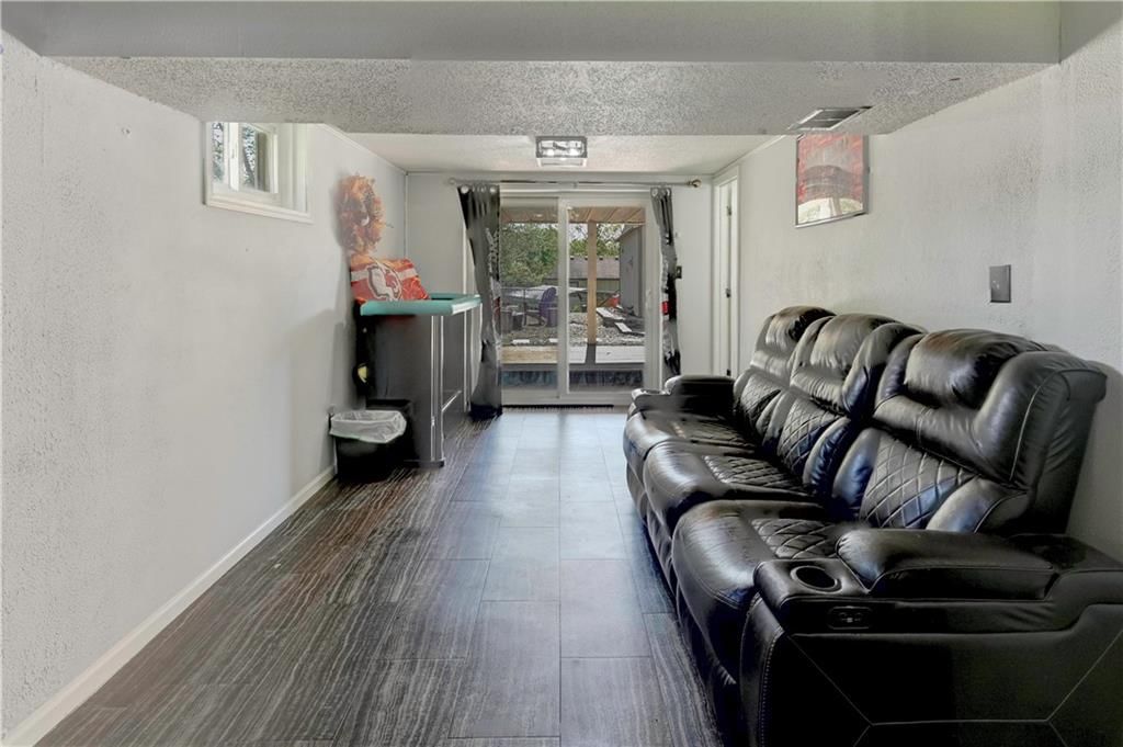1414 N Cloverdale Court — photo 26