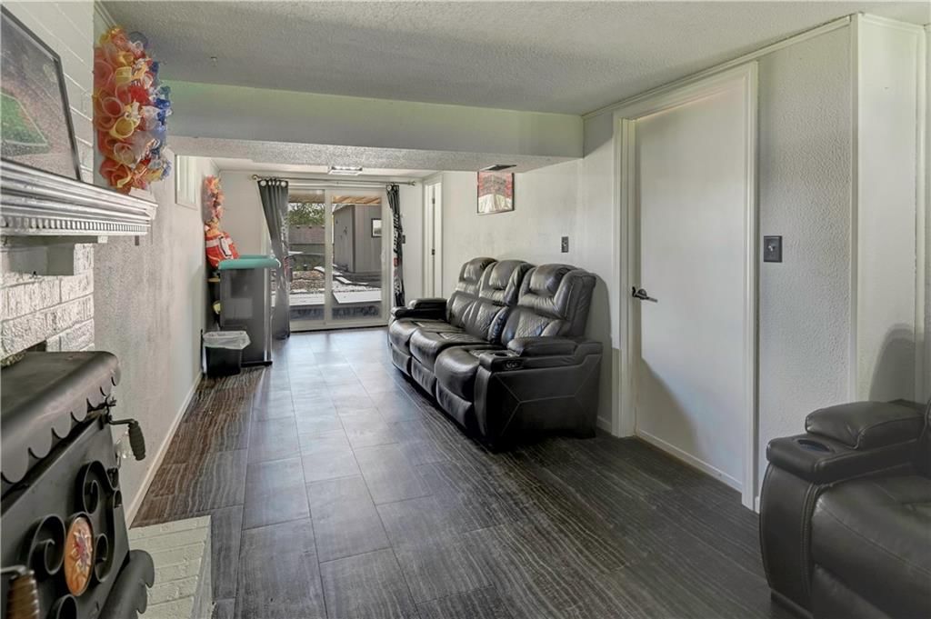1414 N Cloverdale Court — photo 31