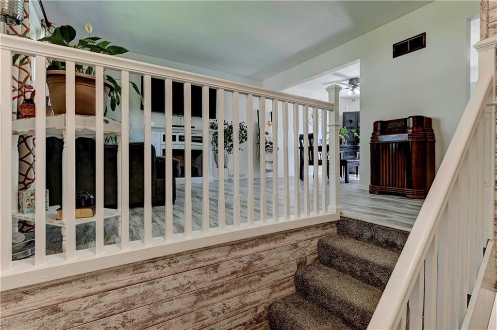 1414 N Cloverdale Court — photo 33