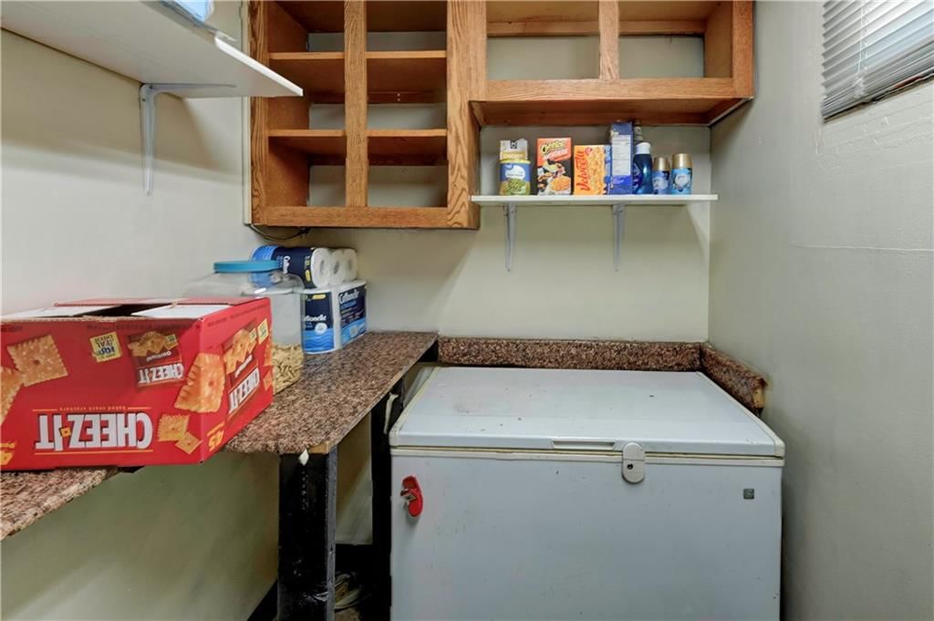 1414 N Cloverdale Court — photo 38
