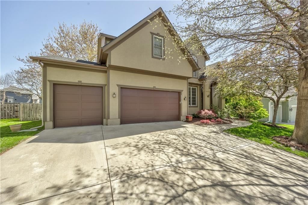 6029 BROWNRIDGE Drive — photo 2