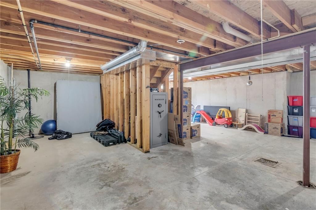 1104 N 3rd E Street — photo 30
